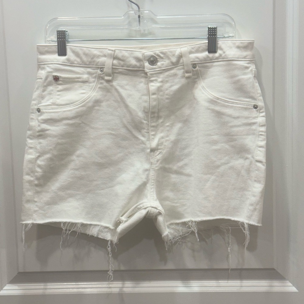NWOT!! So cute! 🥰 Hudson brand White Raw-Hem Denim Shorts size 32